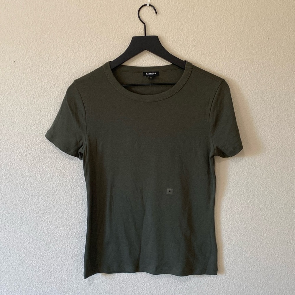 NWT Express T-shirt
